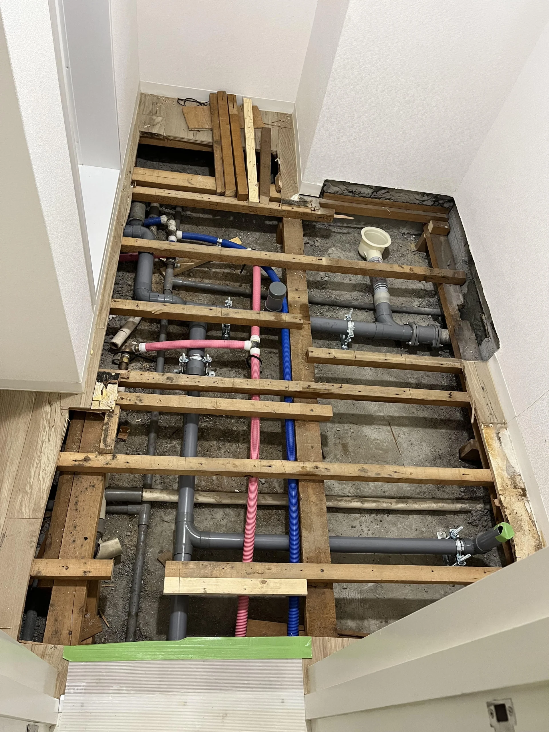 高松市での風呂場排水管交換工事 - 排水詰まり解消の施工事例